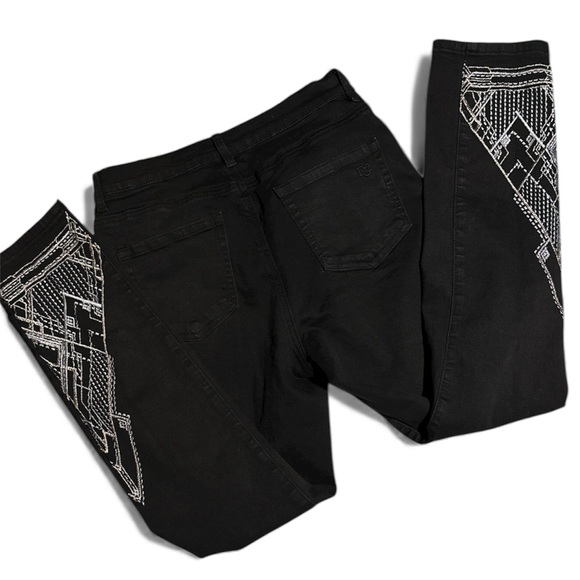 DG2 by Diane Gilman Skinny Stretch Jeans Size 8 Black Embroidered - Picture 2 of 7